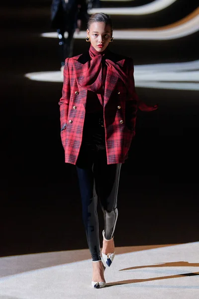 Look 1